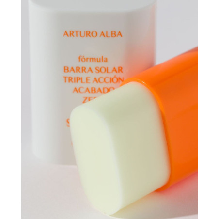ARTURO ALBA barra solar triple acción acabado zero SPF50+ PA+++ 15g